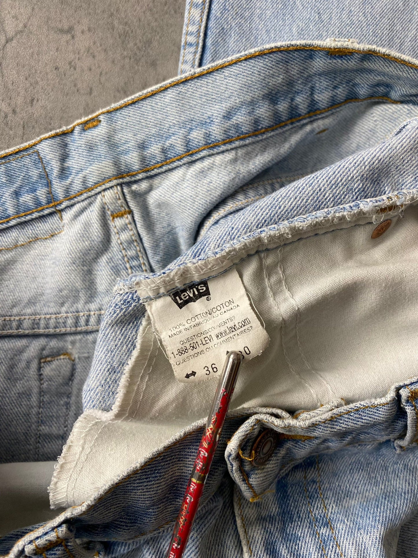 Vintage Levi s Pants Mens 36 x 30 Blue Denim Jeans 560 Comfort Straigh Proper Vintage