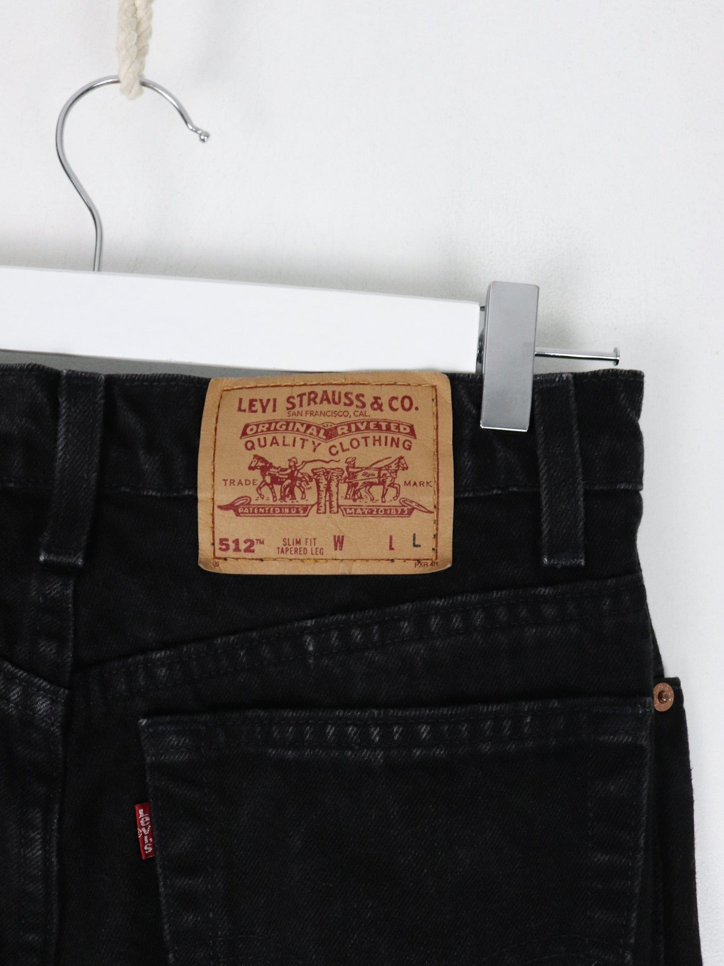 Levi's Jeans Vintage Levi's Pants Womens 29 x 32 Black Denim Jeans 512 Slim Tapered