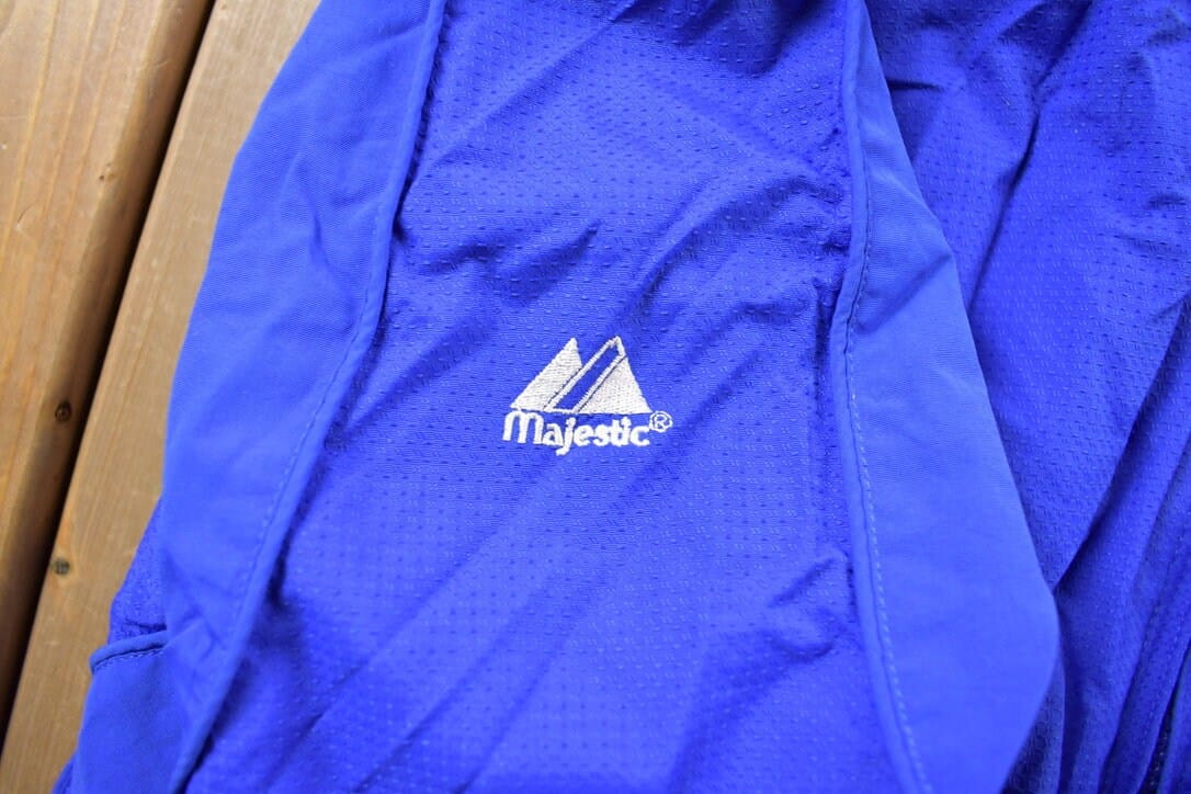 MLB Clothing > Gender Neutral Adult Clothing > Jackets & Coats Vintage 1990s Chicago Cubs MLB Majestic Windbreaker Baseball Sportswear Youth Large