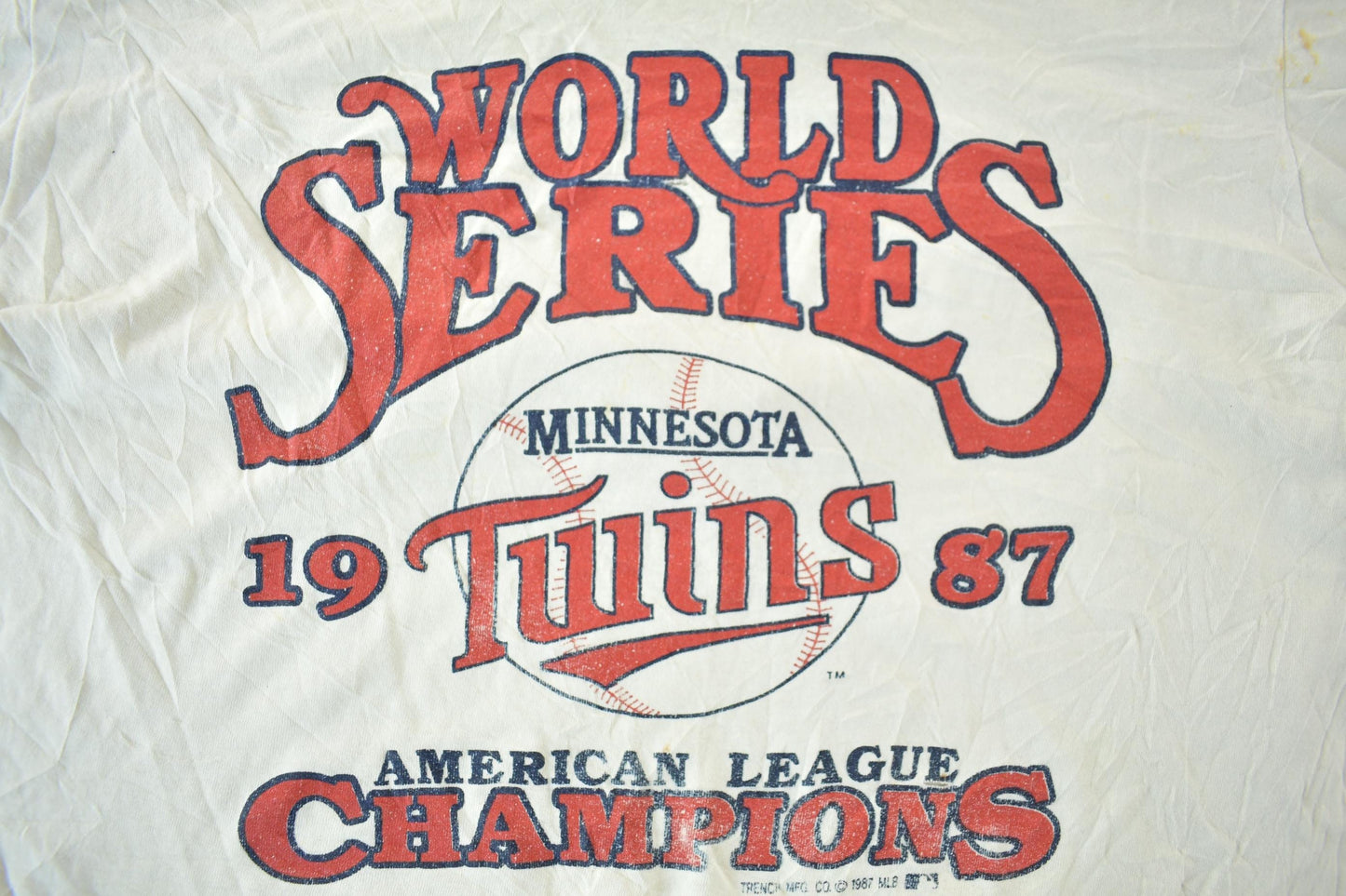 MLB Clothing > Gender Neutral Adult Clothing > Tops & Tees > T Shirts Vintage 1987 Minnesota Twins MLB Graphic T-Shirt Men's Large