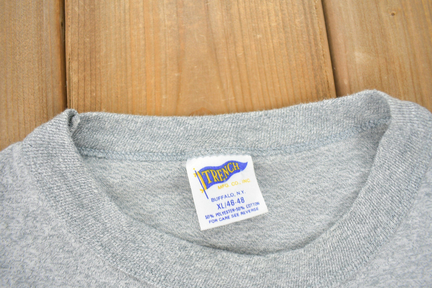 MLB Clothing > Gender Neutral Adult Clothing > Tops & Tees > T Shirts Vintage 1987 Minnesota Twins MLB World Champions Graphic T-Shirt Men's Medium