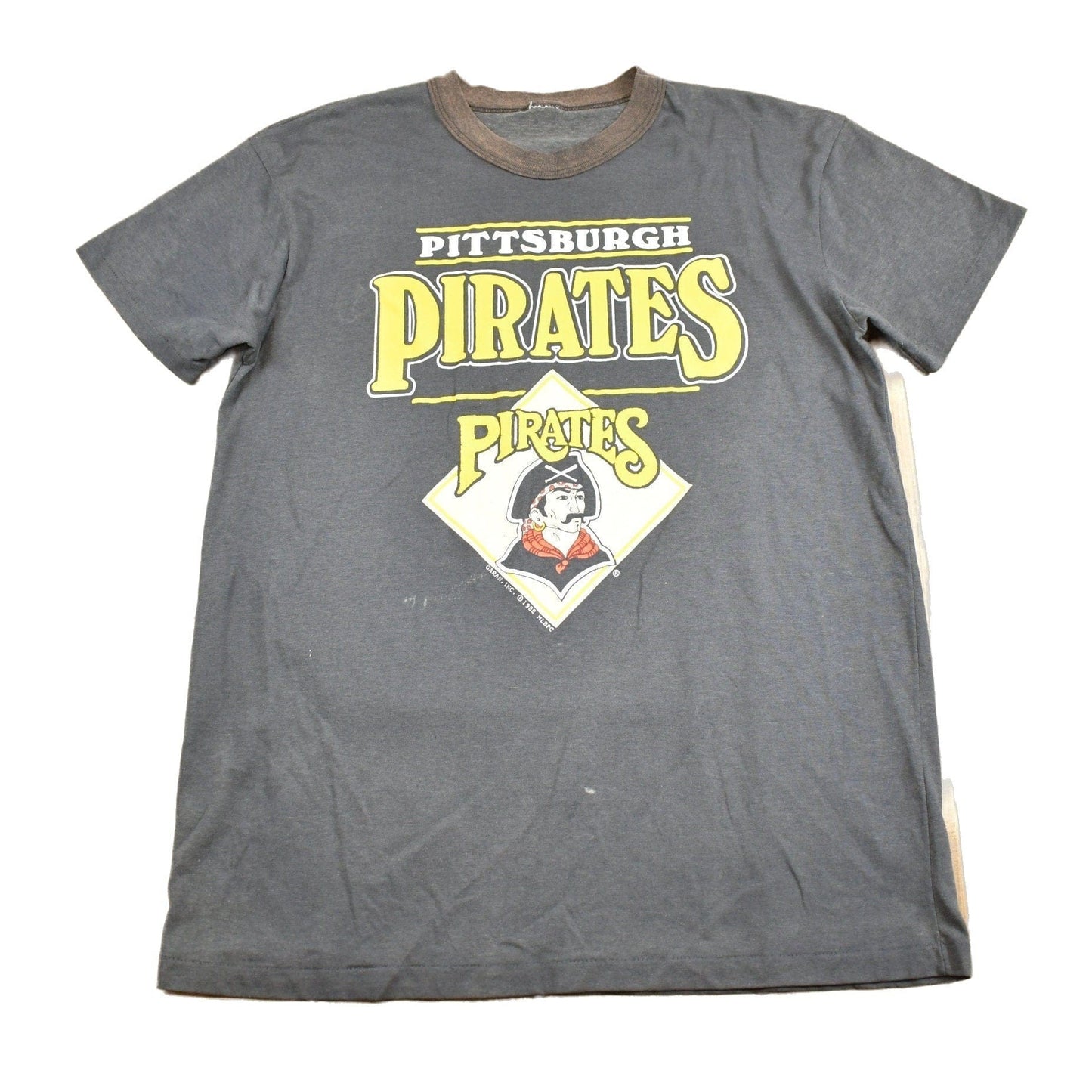 MLB Clothing > Gender Neutral Adult Clothing > Tops & Tees > T Shirts Vintage 1988 Pittsburgh Pirates Single Stitch Graphic T-Shirt Men's Medium