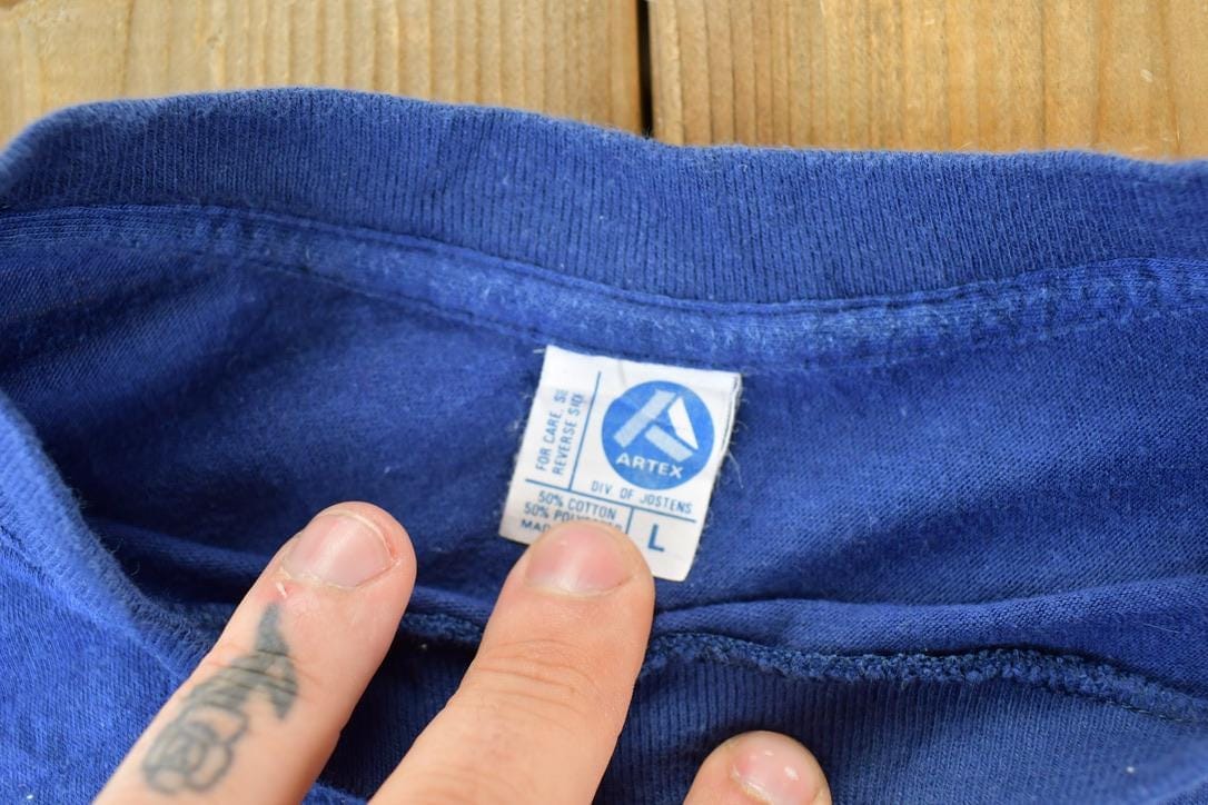 MLB Clothing > Gender Neutral Adult Clothing > Tops & Tees > T Shirts Vintage 1989 Minnesota Twins MLB Graphic T-Shirt Men's L