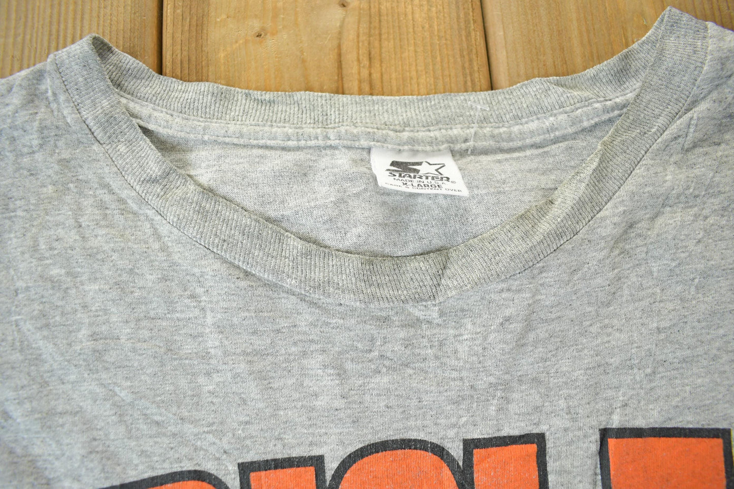 MLB Clothing > Gender Neutral Adult Clothing > Tops & Tees > T Shirts Vintage 1990s Baltimore Orioles MLB Graphic T-Shirt Men's XL