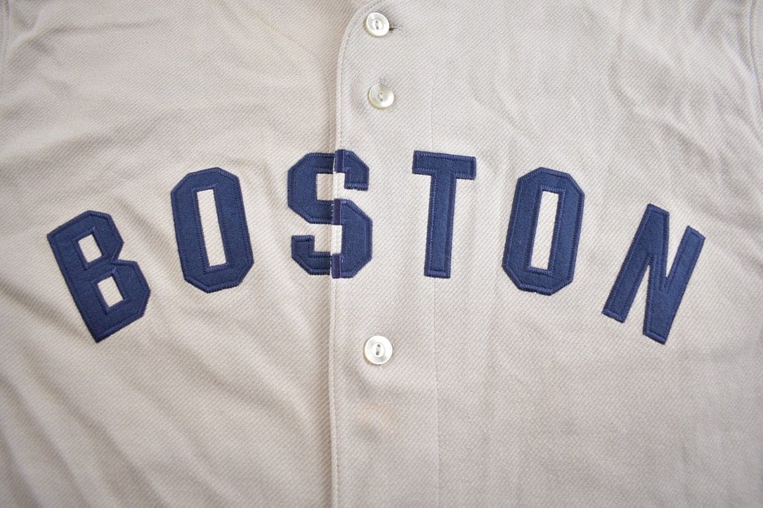 MLB Clothing > Gender Neutral Adult Clothing > Tops & Tees > T Shirts Vintage 1990s Boston Red Sox Deadstock MLB Baseball Jersey Men's XL