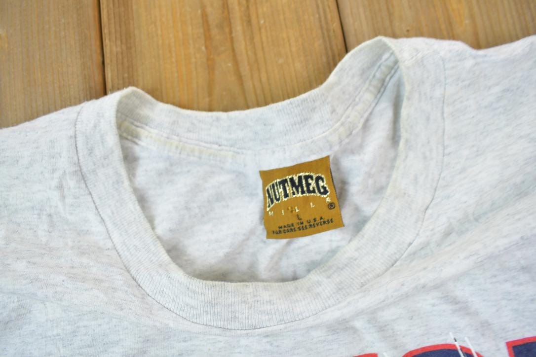 MLB Clothing > Gender Neutral Adult Clothing > Tops & Tees > T Shirts Vintage 1990s Boston Red Sox MLB Nutmeg T-Shirt Men's Large