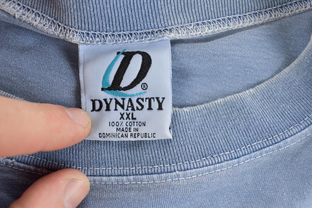 MLB Clothing > Gender Neutral Adult Clothing > Tops & Tees > T Shirts Vintage 1990s Chicago Cubs MLB Baseball Graphic T-Shirt Men's 2XL