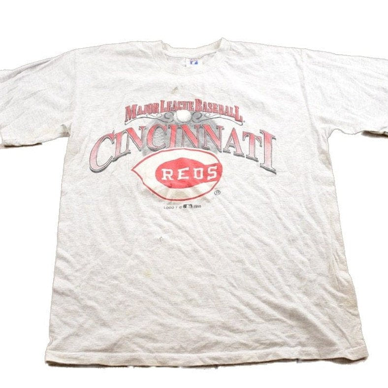 MLB Clothing > Gender Neutral Adult Clothing > Tops & Tees > T Shirts Vintage 1990s Cincinnati Reds MLB Graphic T-Shirt Men's Small