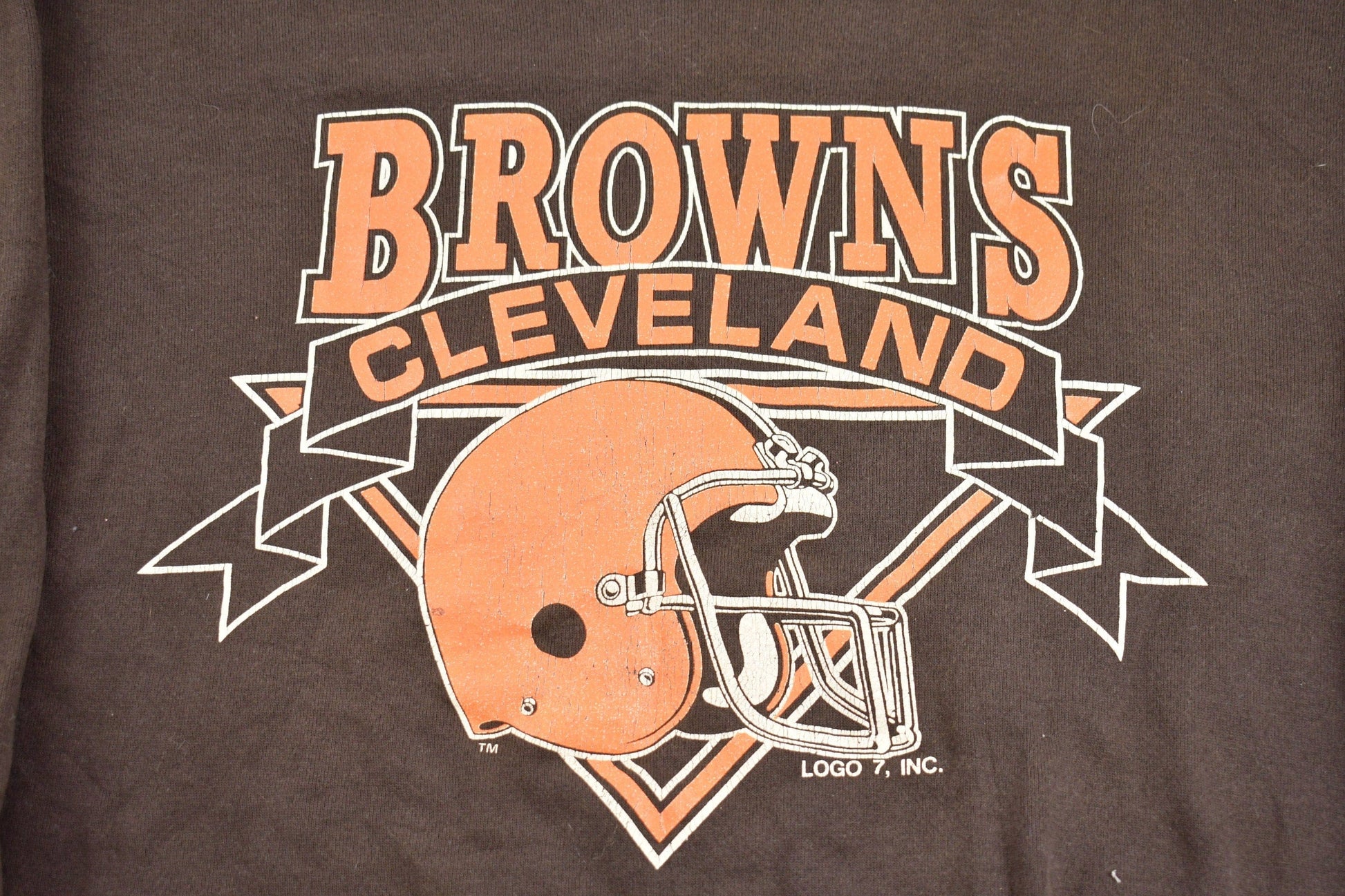 NFL Clothing > Gender Neutral Adult Clothing > Hoodies & Sweatshirts > Sweatshirts Vintage 1990s Cleveland Browns NFL Crewneck Sweatshirt Men's XL
