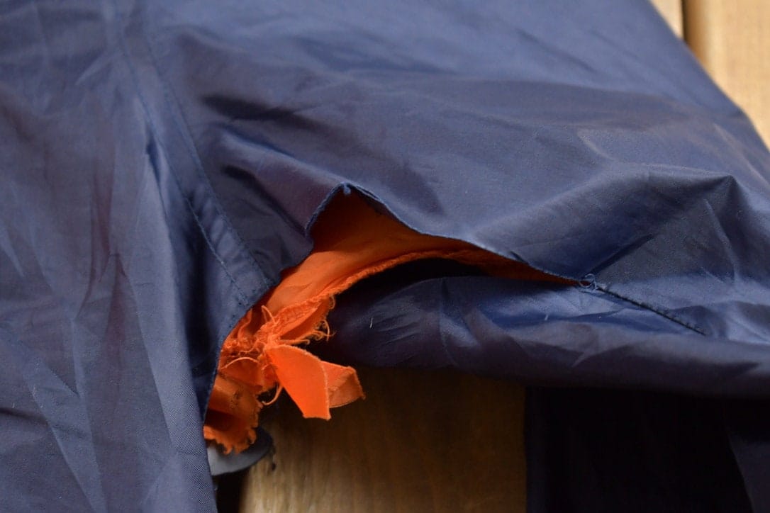 NFL Clothing > Gender Neutral Adult Clothing > Jackets & Coats Vintage 1990s Chicago Bears NFL Windbreaker Jacket Men's XL