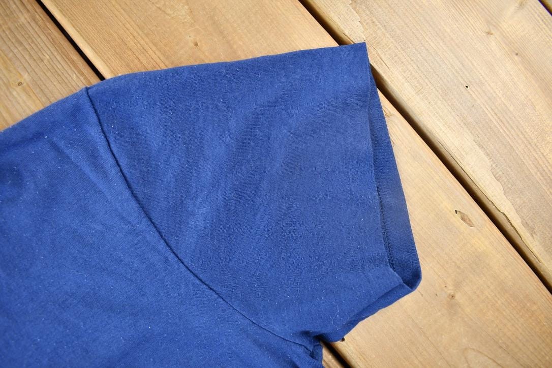 NFL Clothing > Gender Neutral Adult Clothing > Tops & Tees > T Shirts Vintage 1989 New York Giants NFL Super Bowl Champions T-shirt Men's Large