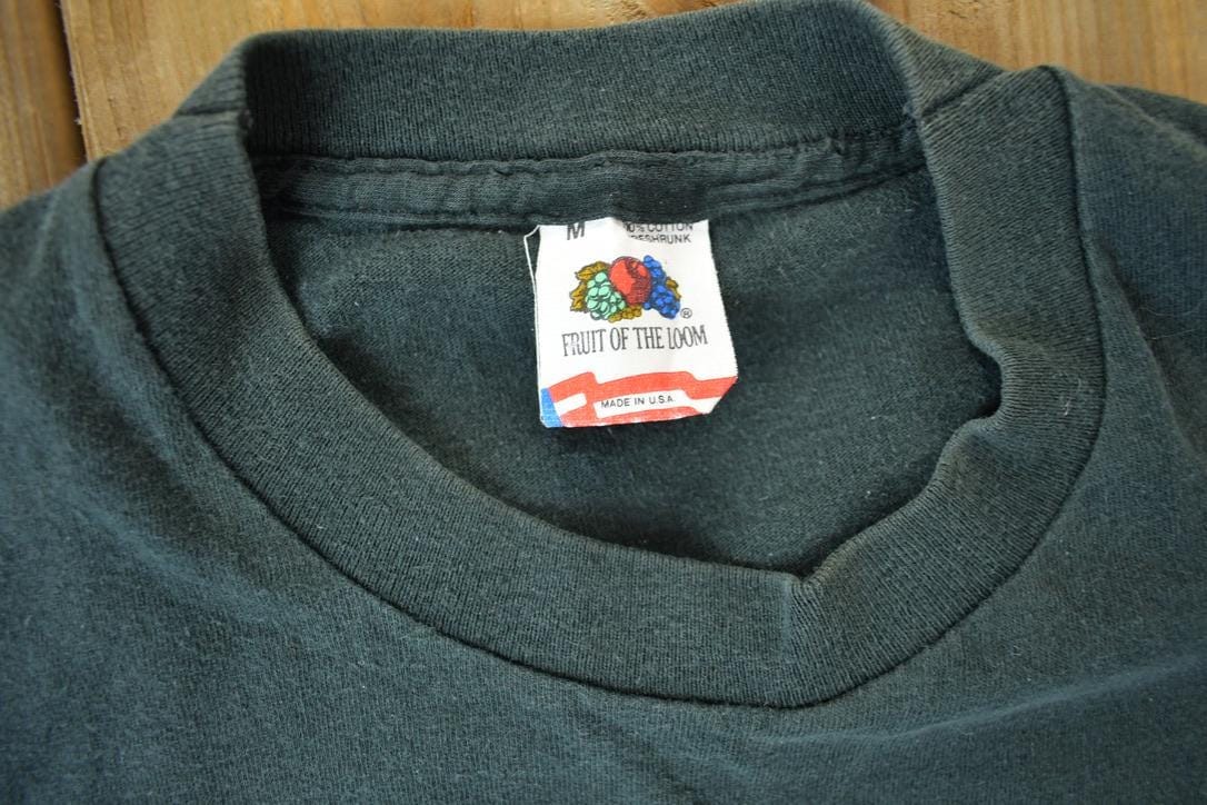 NFL Clothing > Gender Neutral Adult Clothing > Tops & Tees > T Shirts Vintage 1990s Buffalo Bills NFL Graphic T-Shirt Men's Small