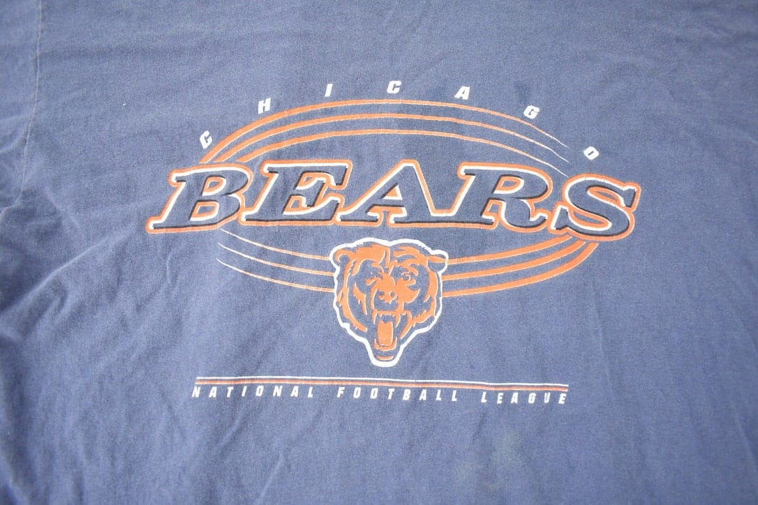 NFL Clothing > Gender Neutral Adult Clothing > Tops & Tees > T Shirts Vintage 1990s Chicago Bears NFL Football Graphic T-Shirt Men's XXL