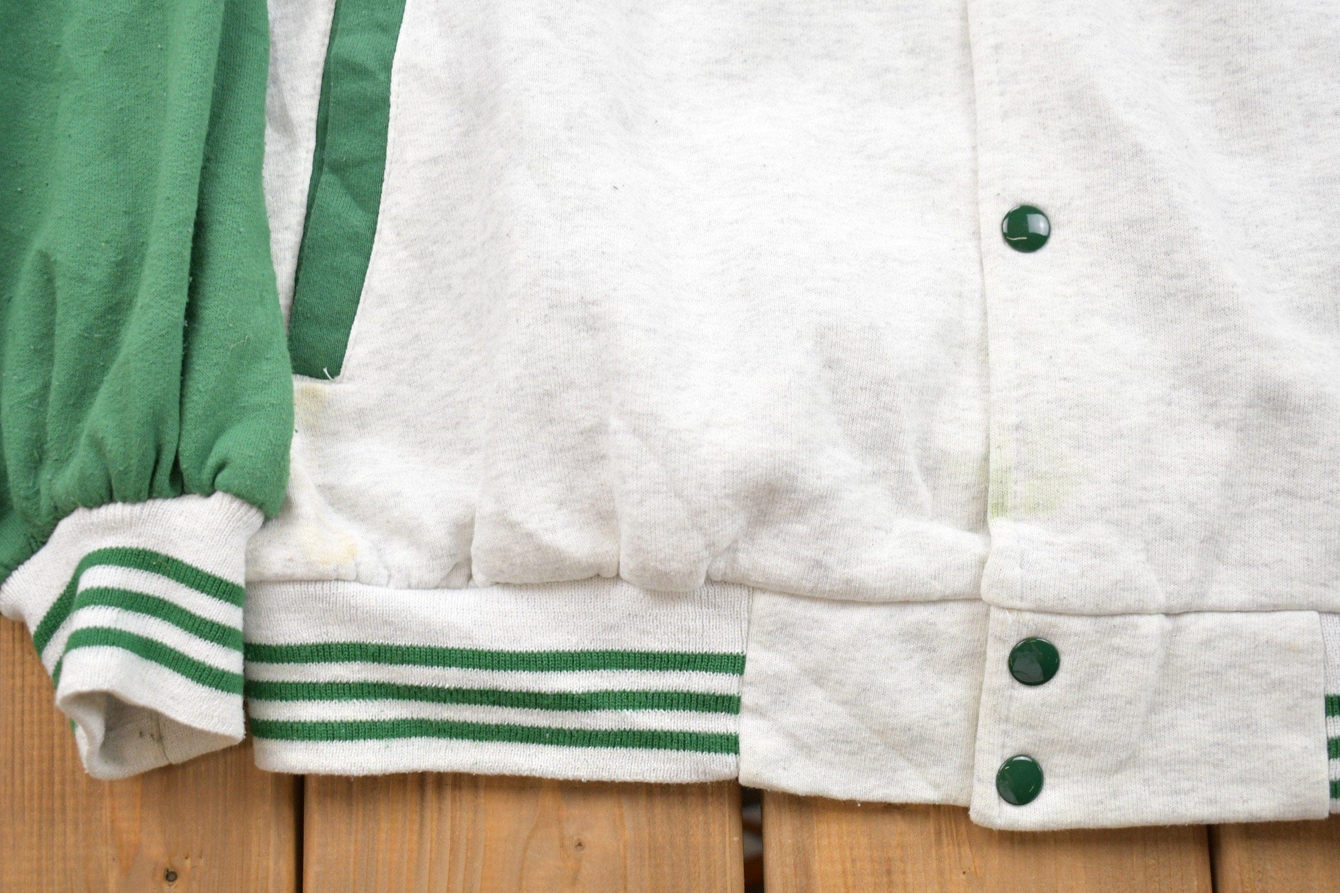 NFL Clothing > Men's Clothing > Jackets & Coats Vintage 1997 Green Bay Packers NFL Bomber Fleece Jacket Men's XL