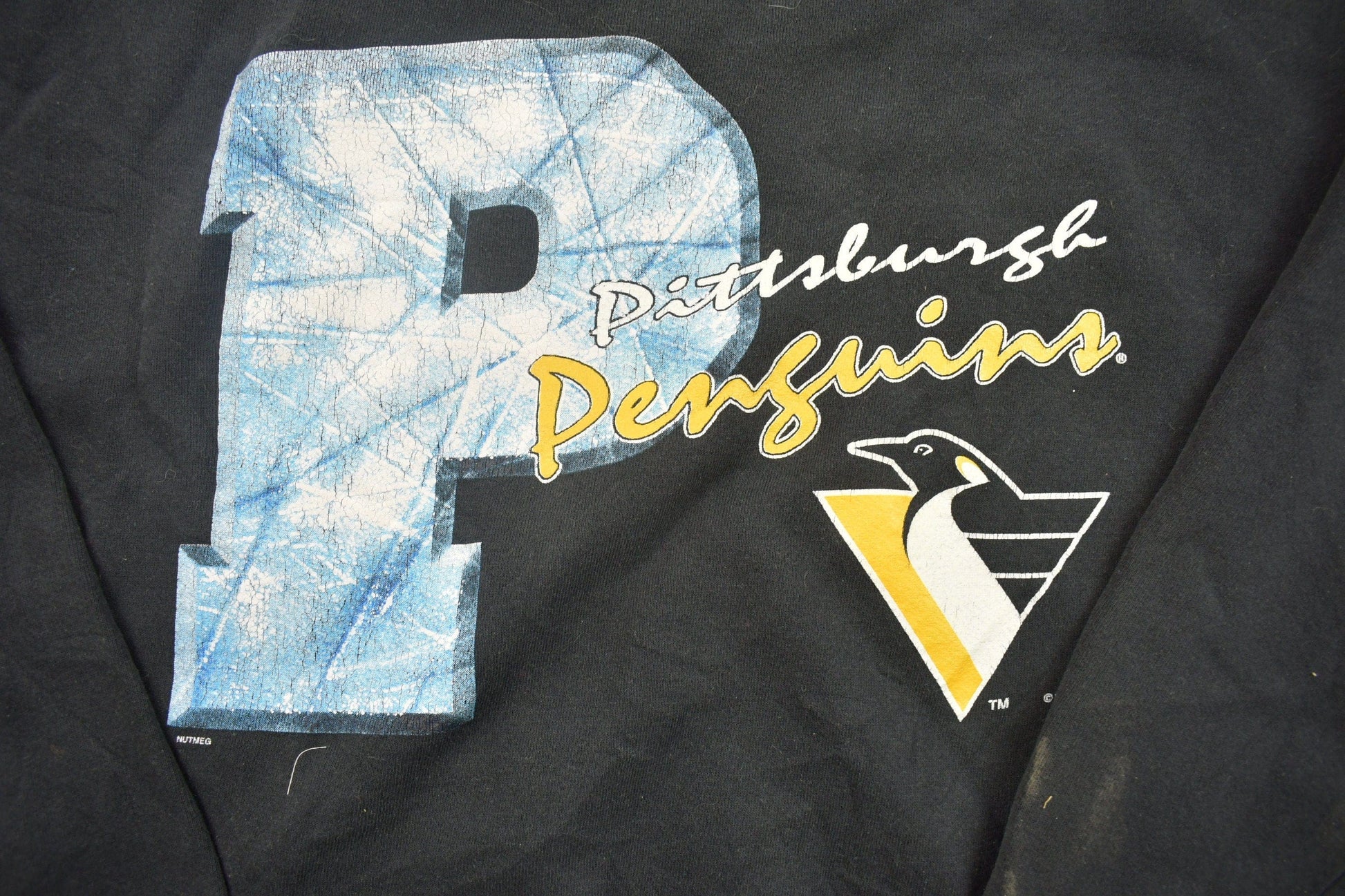 NHL Clothing > Gender Neutral Adult Clothing > Hoodies & Sweatshirts > Sweatshirts Vintage 1990s Pittsburgh Penguins NHL Crewneck Sweatshirt Men's 2XL