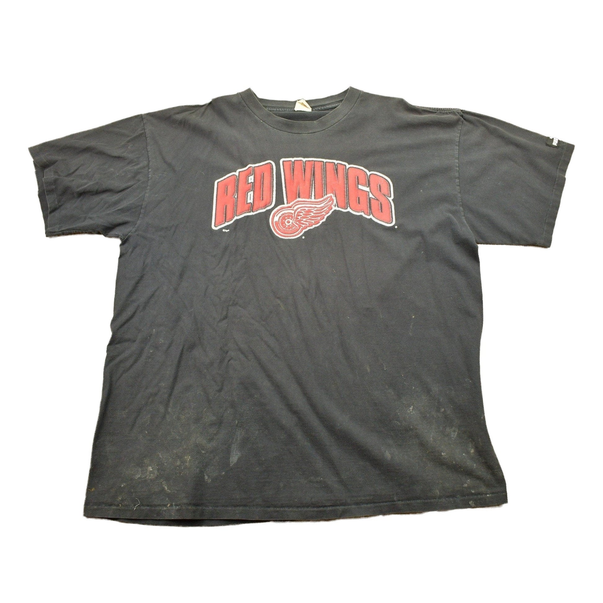 NHL Clothing > Gender Neutral Adult Clothing > Tops & Tees > T Shirts Vintage 1990s Detroit Red Wings NHL Graphic T Shirt Men's XL