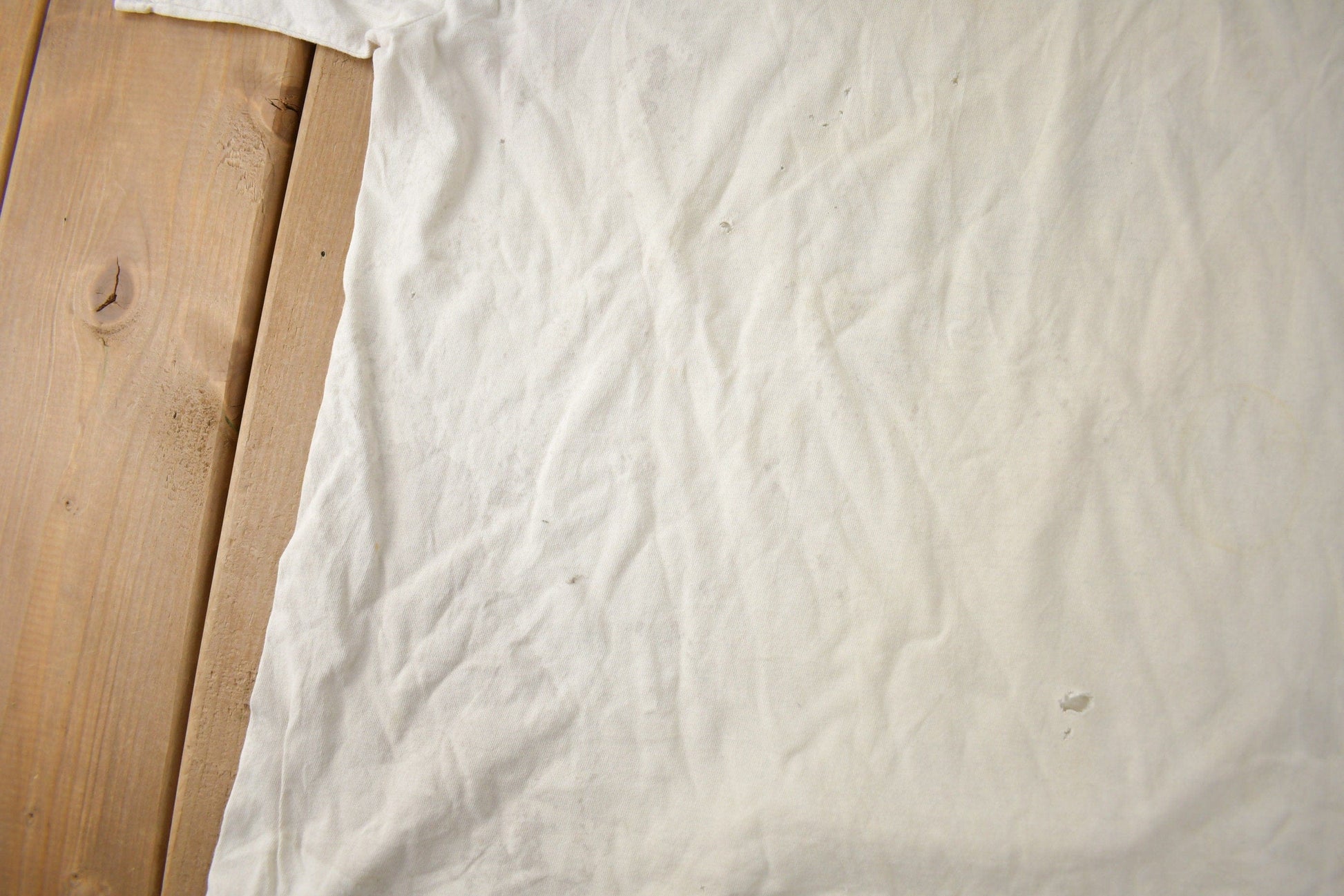 NHL Clothing > Gender Neutral Adult Clothing > Tops & Tees > T Shirts Vintage 1990s Pittsburgh Penguins NHL Hockey Graphic T-Shirt Size XL