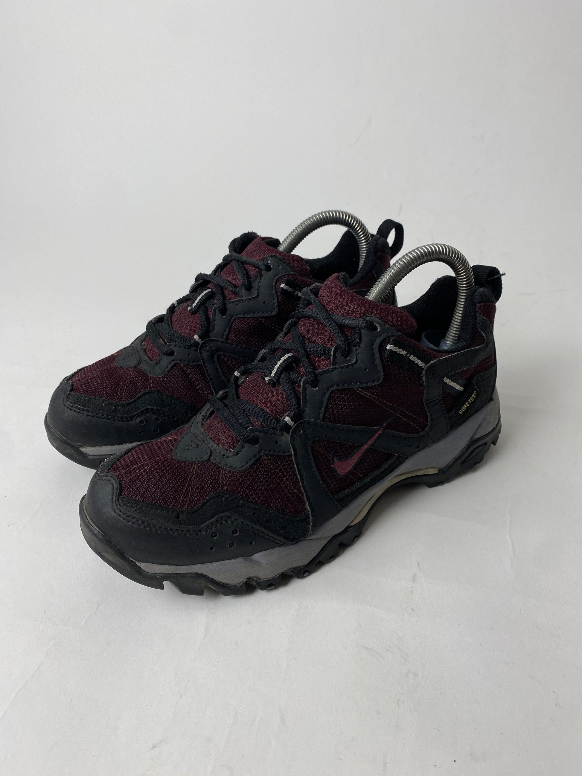 Nike ACG Shoes US Womens 6.5 Red Gore Tex Hiking from propervintagecanada