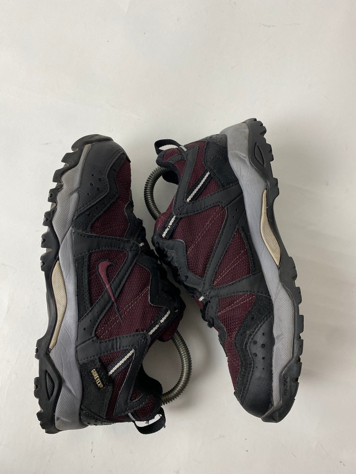 Nike ACG Shoes US Womens 6.5 Red Gore Tex Hiking from propervintagecanada