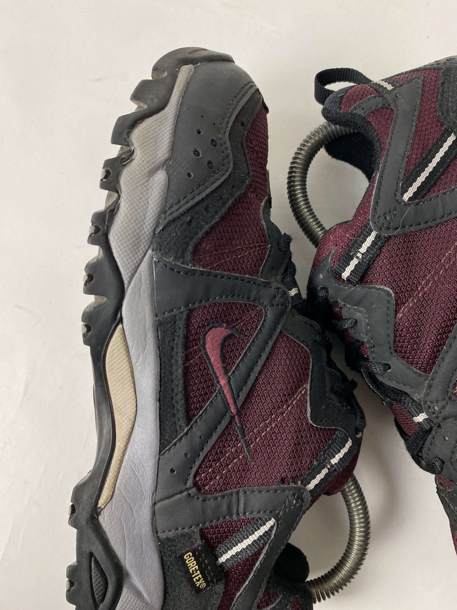 Nike ACG Shoes US Womens 6.5 Red Gore Tex Hiking from propervintagecanada