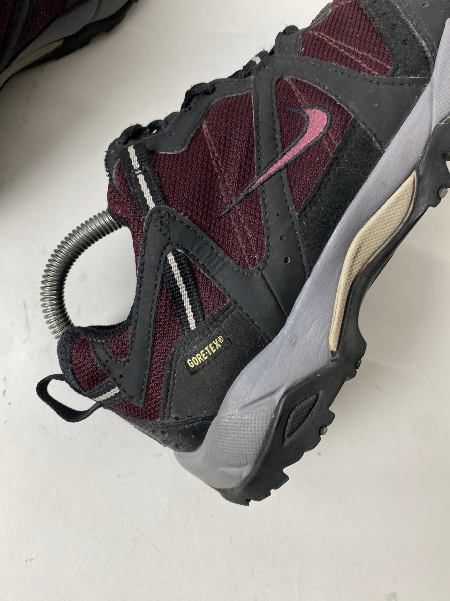 Nike ACG Shoes US Womens 6.5 Red Gore Tex Hiking from propervintagecanada