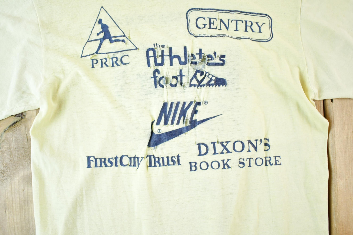 Nike Clothing > Gender Neutral Adult Clothing > Tops & Tees > T Shirts Vintage 1980s The Peterborough Lift Lock Run Souvenir T-Shirt Mens S