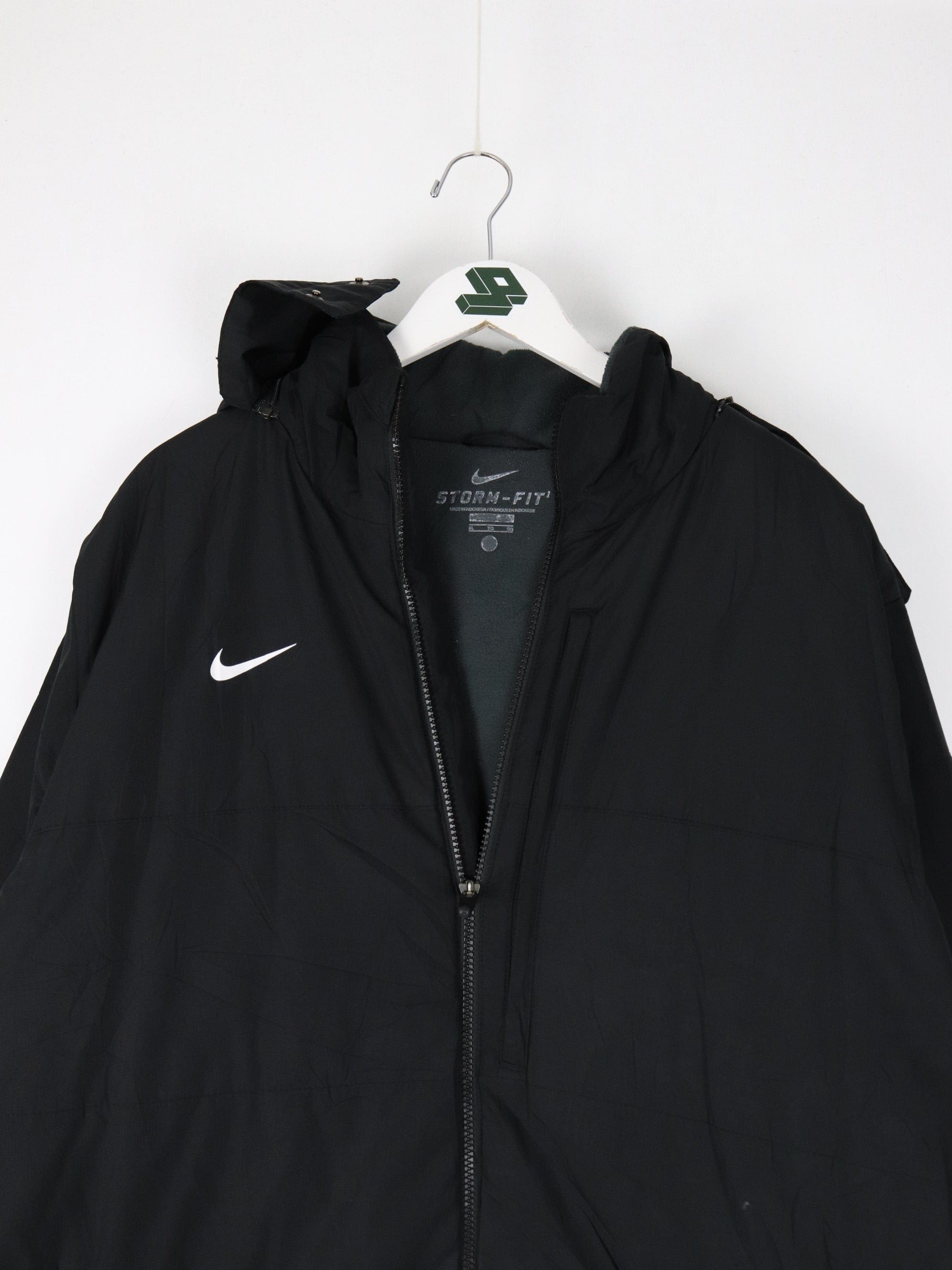 Nike black clearance and white coat