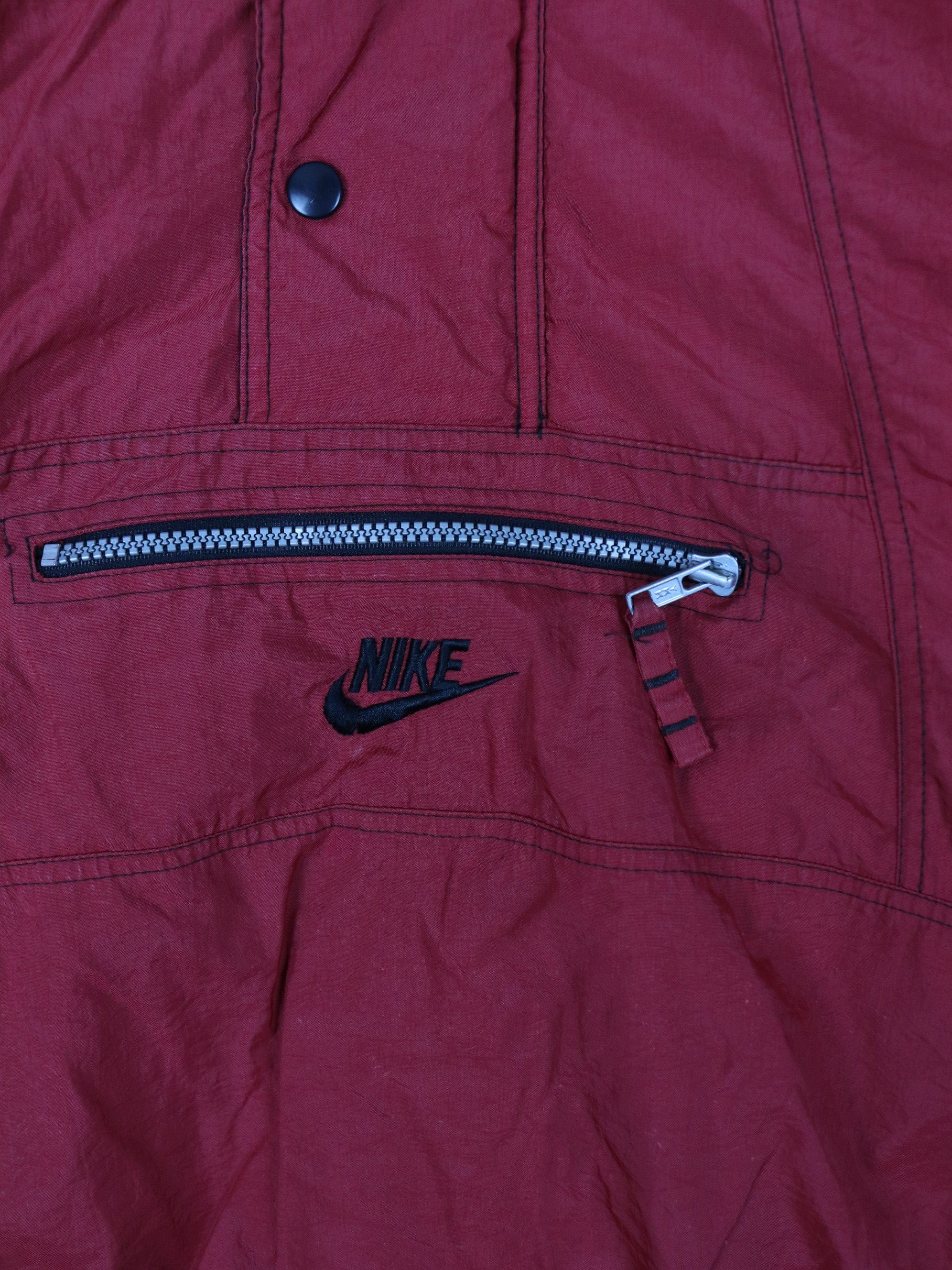 Nike on sale windrunner maroon