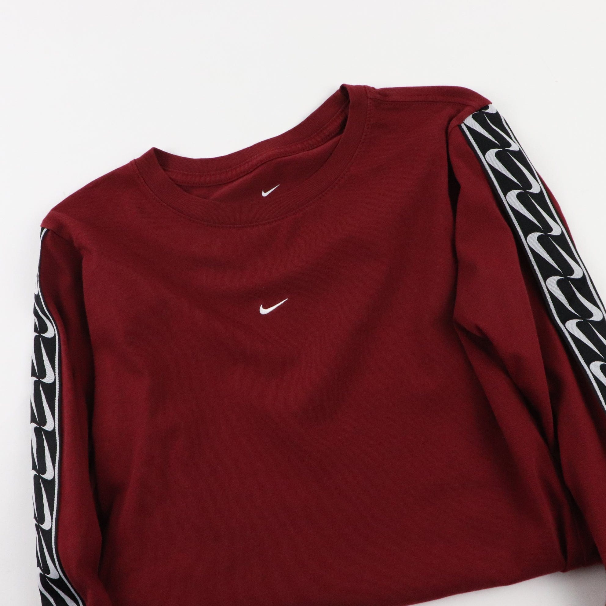 Nike T Shirt Women's Medium Red Middle Swoosh Long Sleeve – Proper