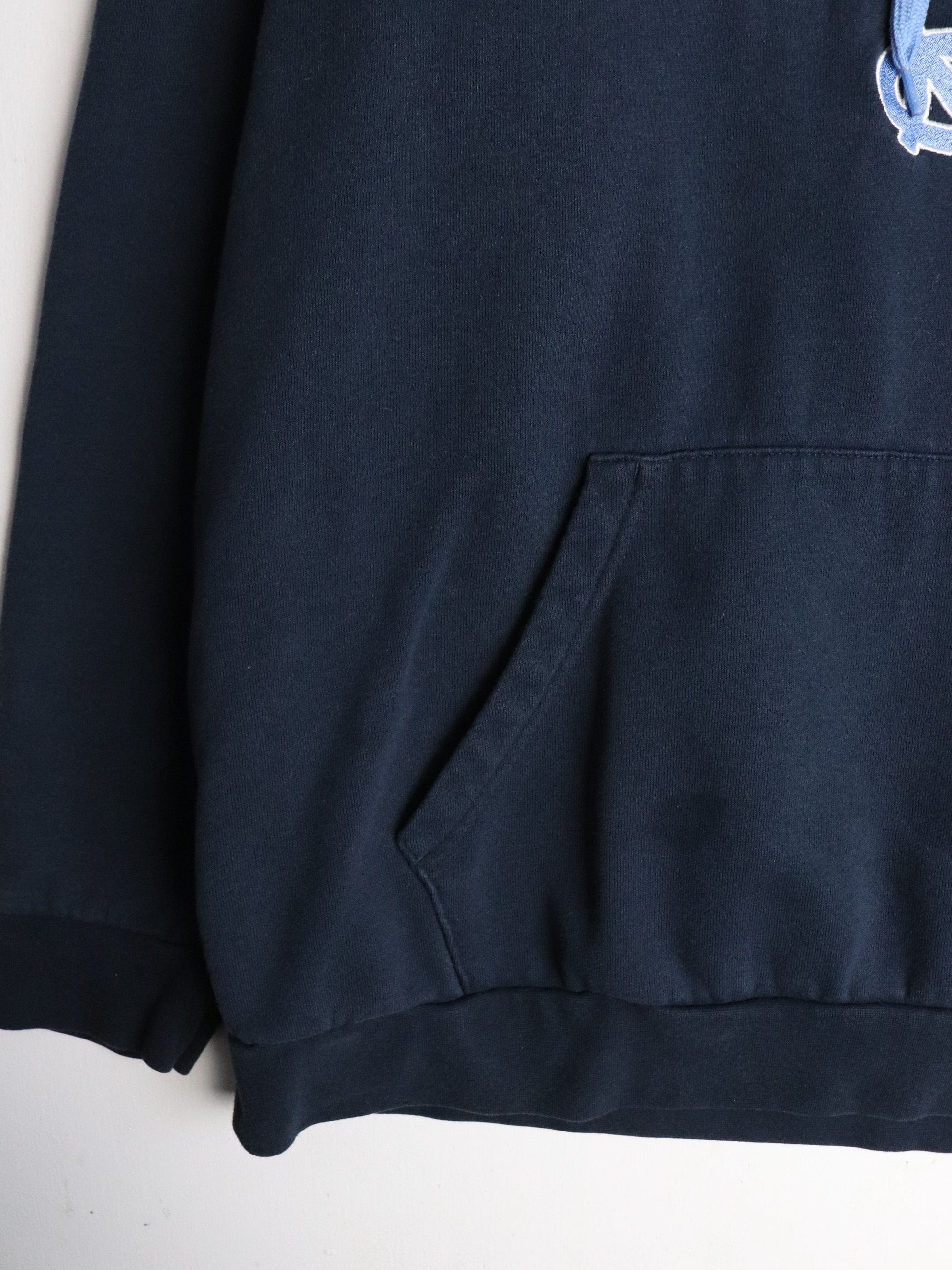 North Carolina Tar Heels Sweatshirt Mens XL Blue Champion Hoodie from propervintagecanada