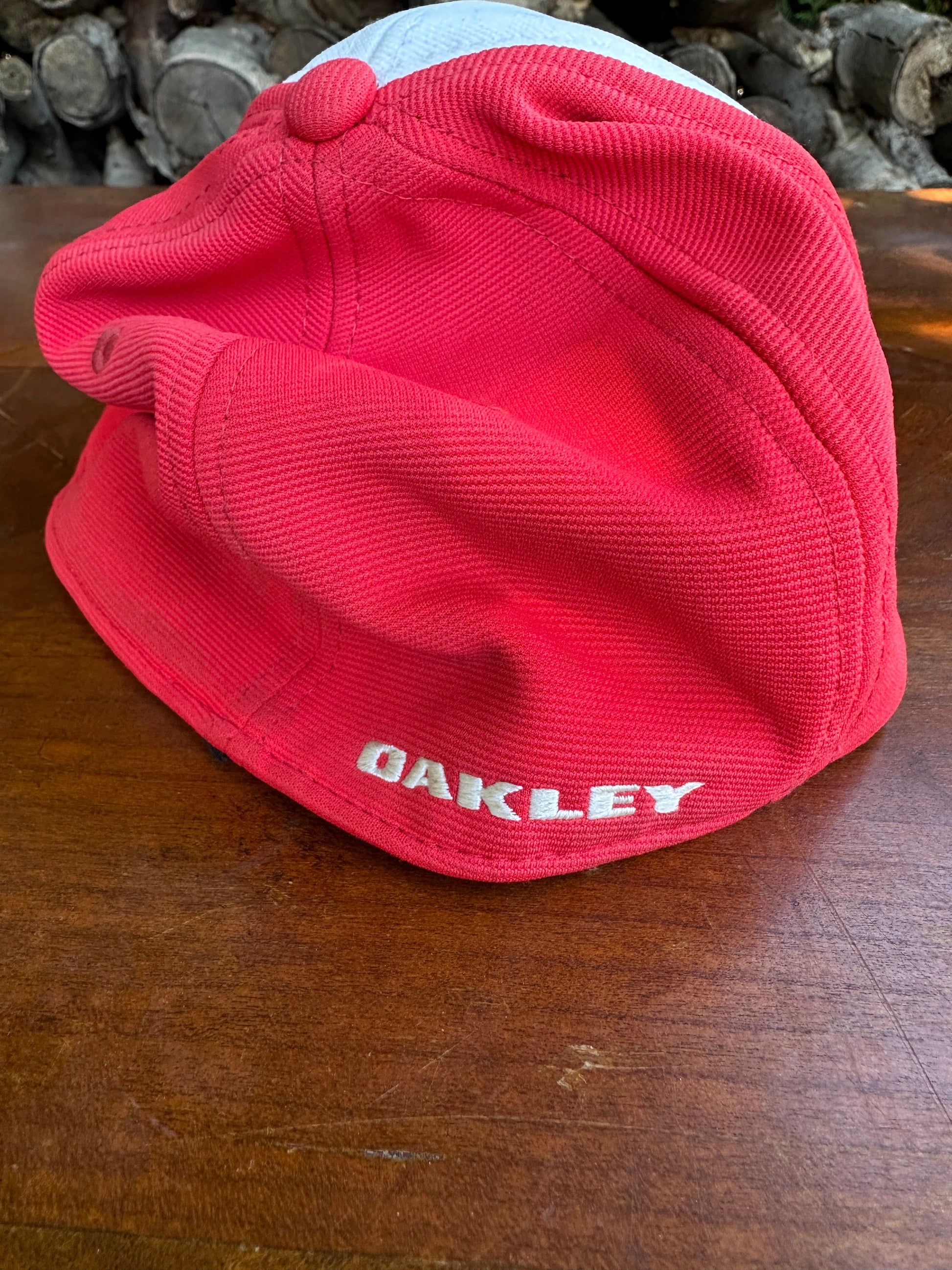 Oakley Hat Adult S/M Red Fitted from propervintagecanada