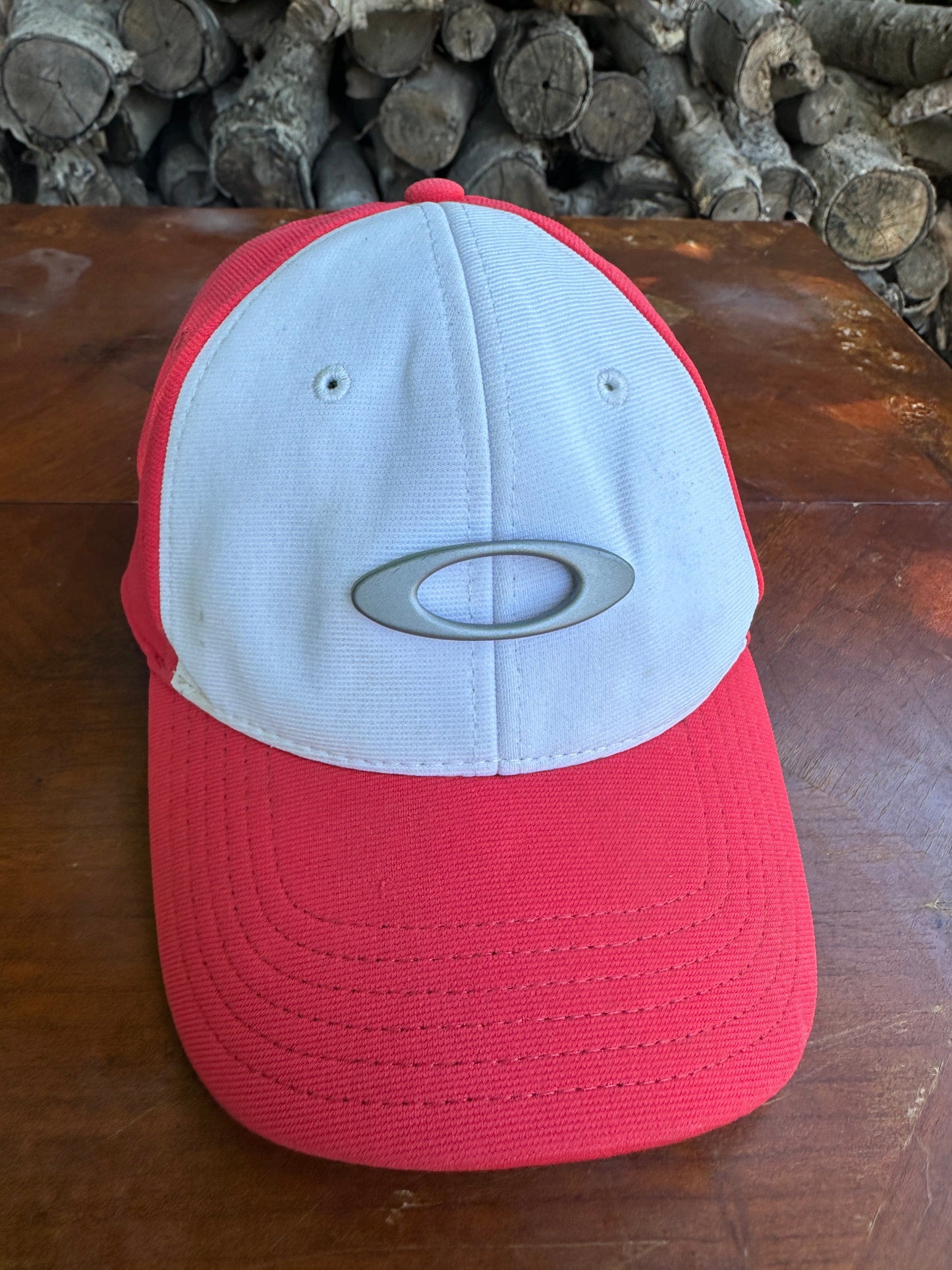 Oakley Hat Adult S/M Red Fitted from propervintagecanada