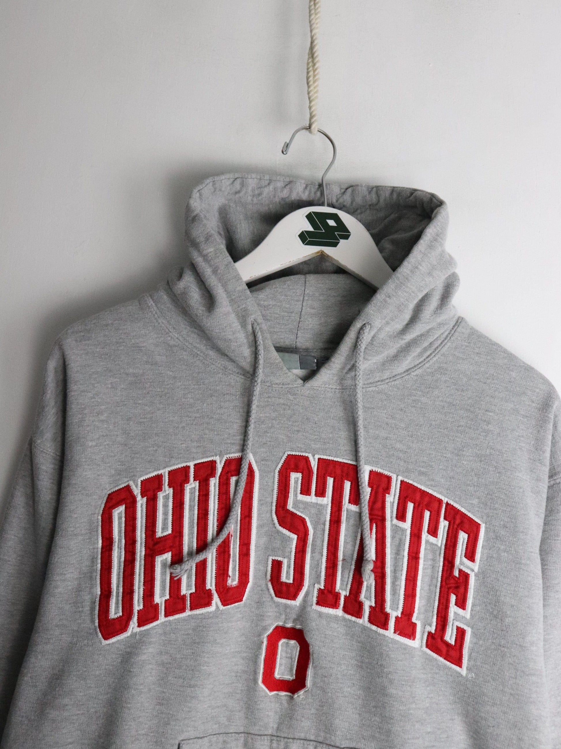 Ohio State Buckeyes Sweatshirt Fits Mens Medium Grey College Hoodie from propervintagecanada