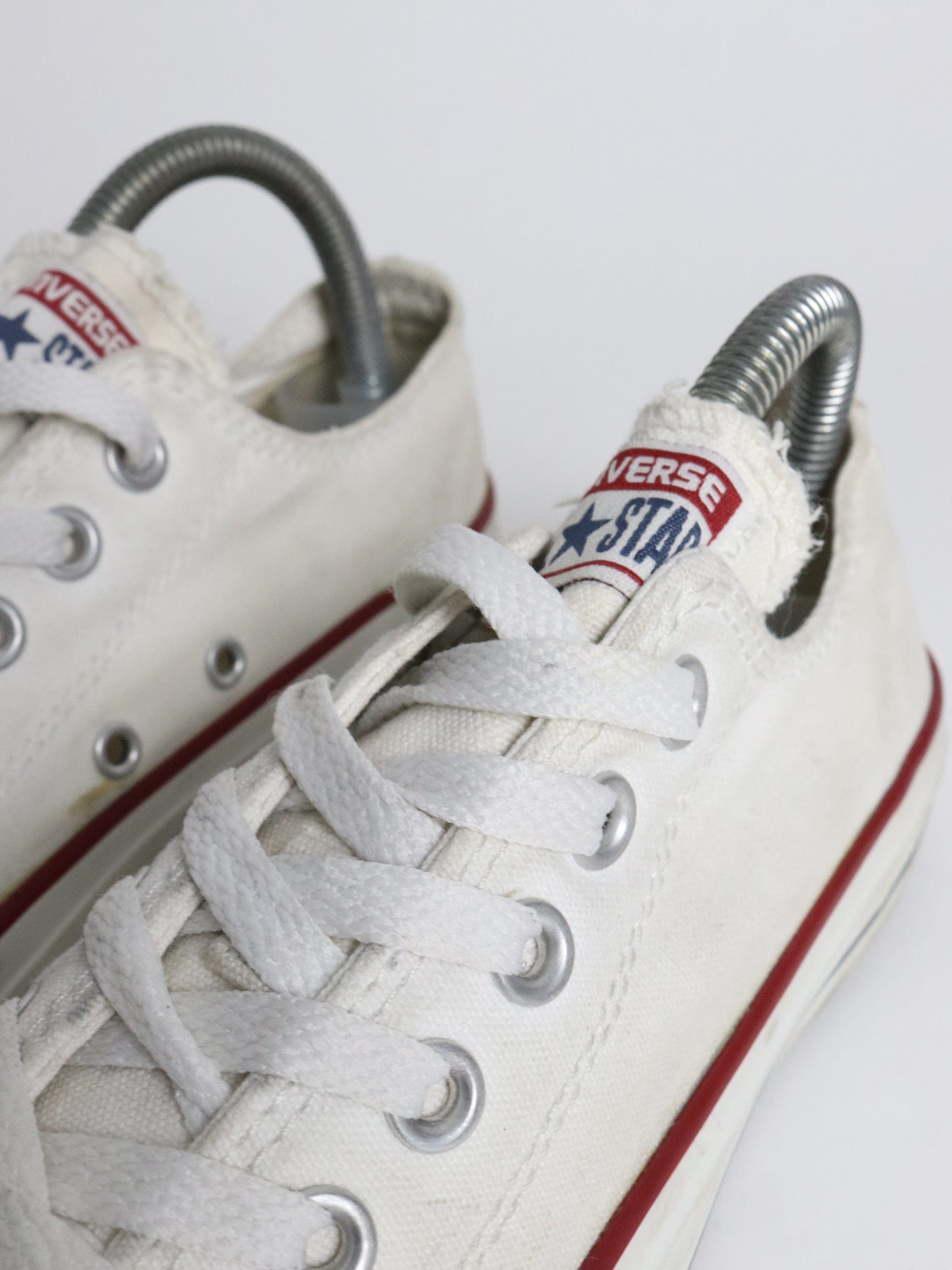 Size 5 white hot sale converse