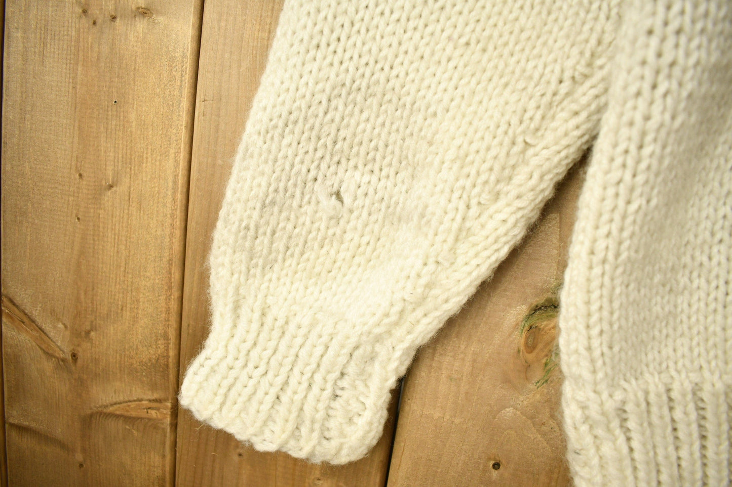 Other Clothing > Gender Neutral Adult Clothing > Hoodies & Sweatshirts > Sweatshirts Vintage 1950s Hand-Knit Deer Curling Sweater Men's L