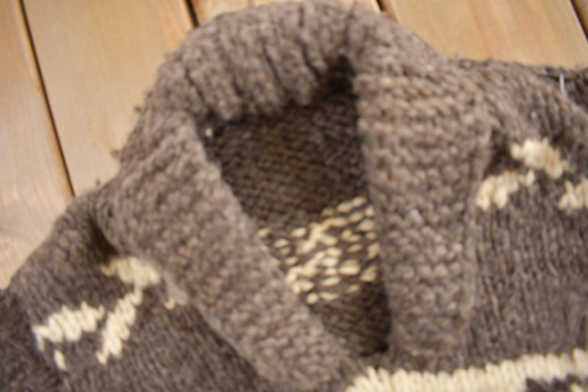 Other Clothing > Gender Neutral Adult Clothing > Hoodies & Sweatshirts > Sweatshirts Vintage 1950s Hand-Knit Eagle Theme Heavy Weight Sweater Men's M