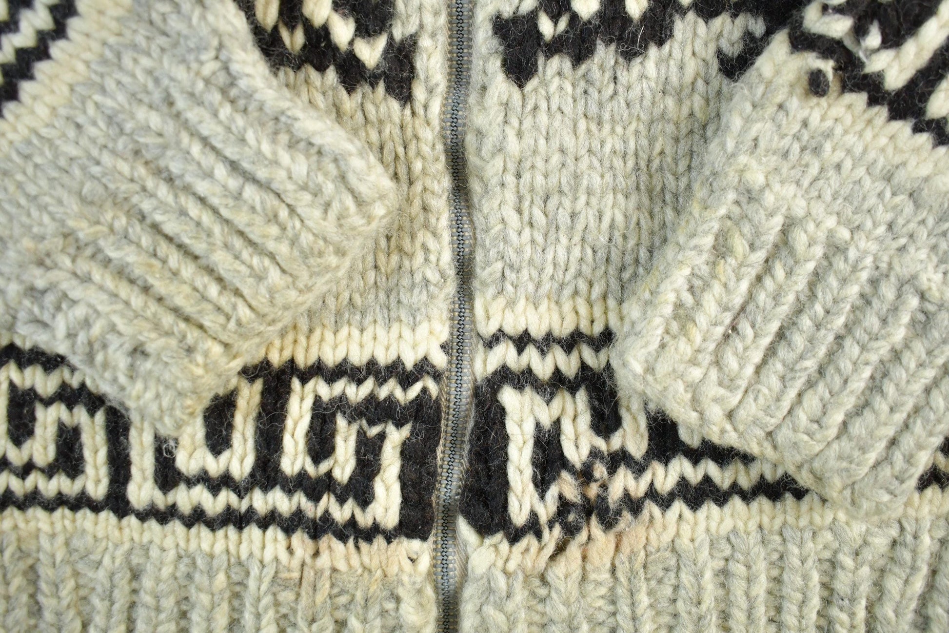 Other Clothing > Gender Neutral Adult Clothing > Hoodies & Sweatshirts > Sweatshirts Vintage 1960s 1970s Hand-Knit Eagle Theme Cowichan Sweater Men's Small