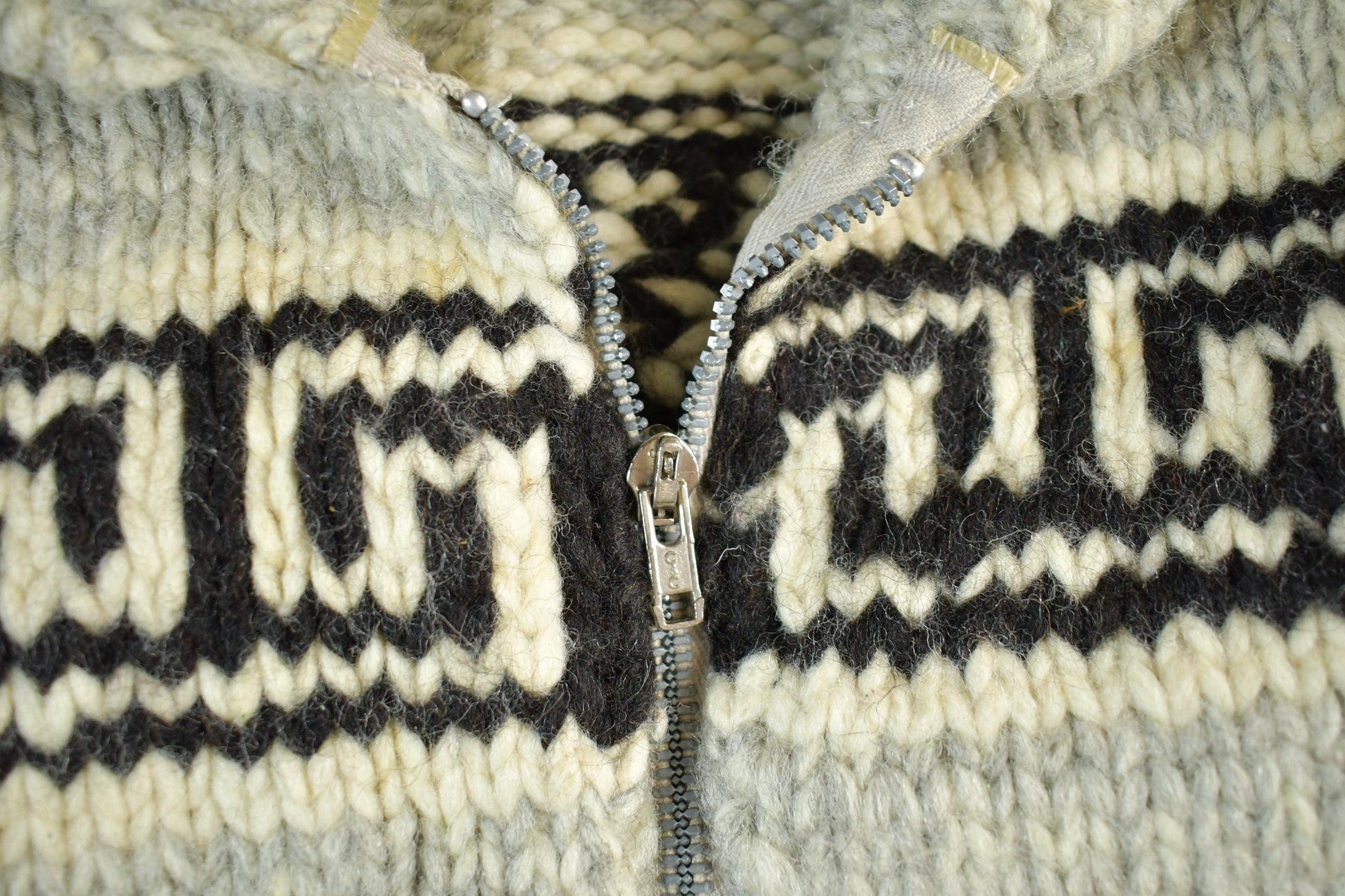 Other Clothing > Gender Neutral Adult Clothing > Hoodies & Sweatshirts > Sweatshirts Vintage 1960s 1970s Hand-Knit Eagle Theme Cowichan Sweater Men's Small