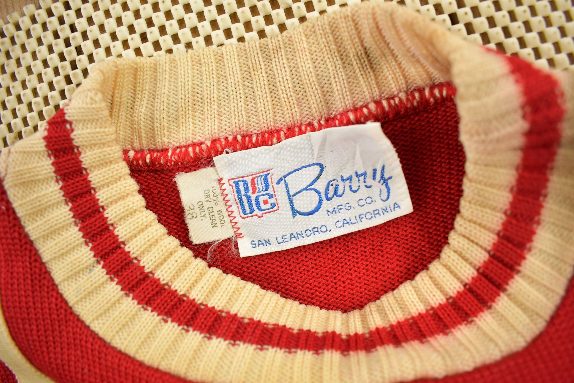 Other Clothing > Gender Neutral Adult Clothing > Hoodies & Sweatshirts > Sweatshirts Vintage 1960s Barry Collegiate Knitted Crewneck Sweater Men's Small