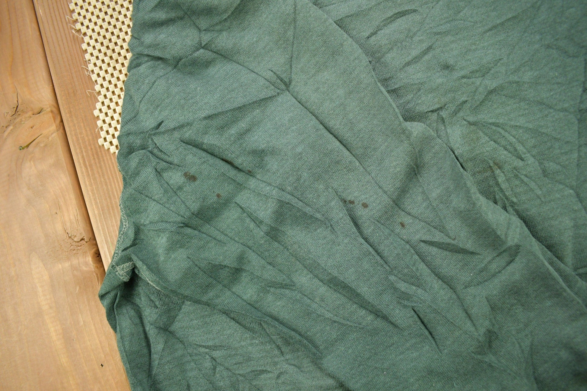 Other Clothing > Gender Neutral Adult Clothing > Hoodies & Sweatshirts > Sweatshirts Vintage 1960s Blank Faded Forest Green Crewneck Sweatshirt Men's XS