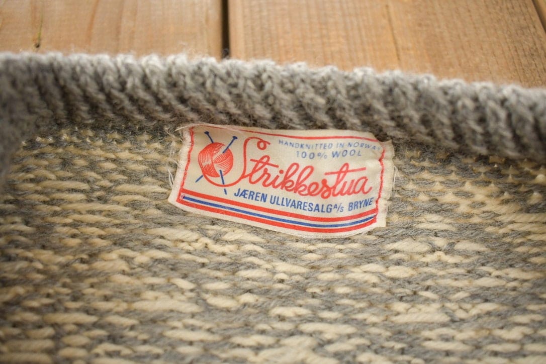 Other Clothing > Gender Neutral Adult Clothing > Hoodies & Sweatshirts > Sweatshirts Vintage 1970s 100% Wool Knit Cardigan Sweater Women's M