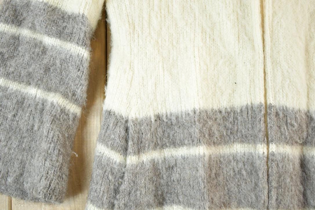 Other Clothing > Gender Neutral Adult Clothing > Hoodies & Sweatshirts > Sweatshirts Vintage 1970s Icewool Knit Jacket Women's S