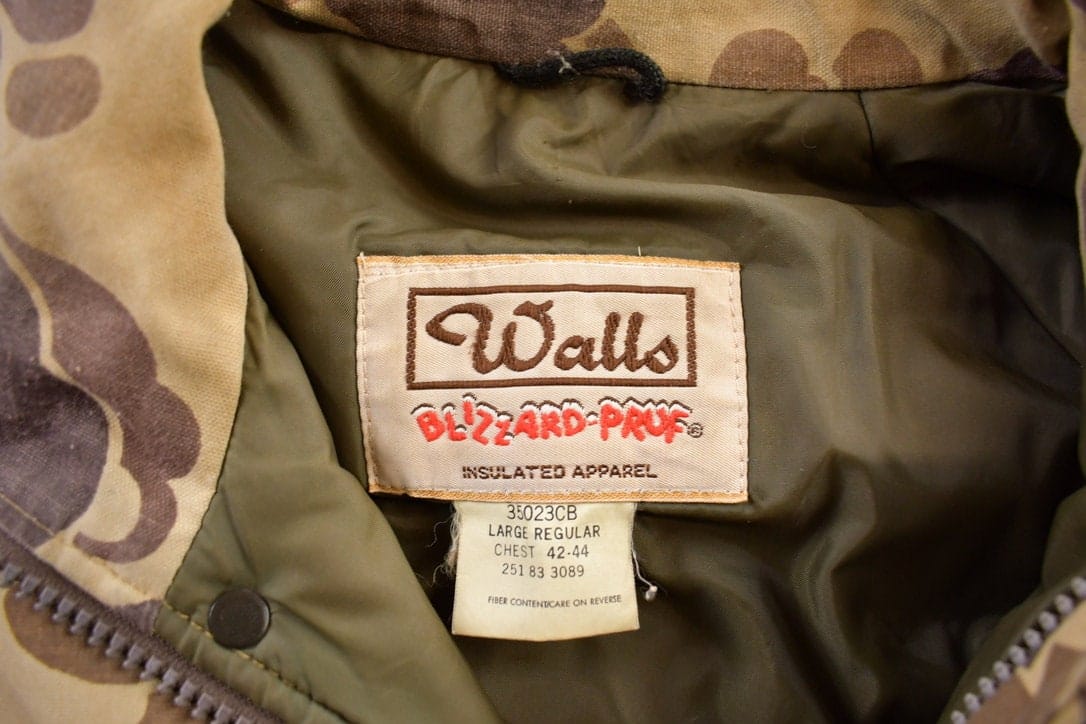 Other Clothing > Gender Neutral Adult Clothing > Hoodies & Sweatshirts > Sweatshirts Vintage 1980s BlizzardPruf Frog Camo Winter Jacket Men's Large