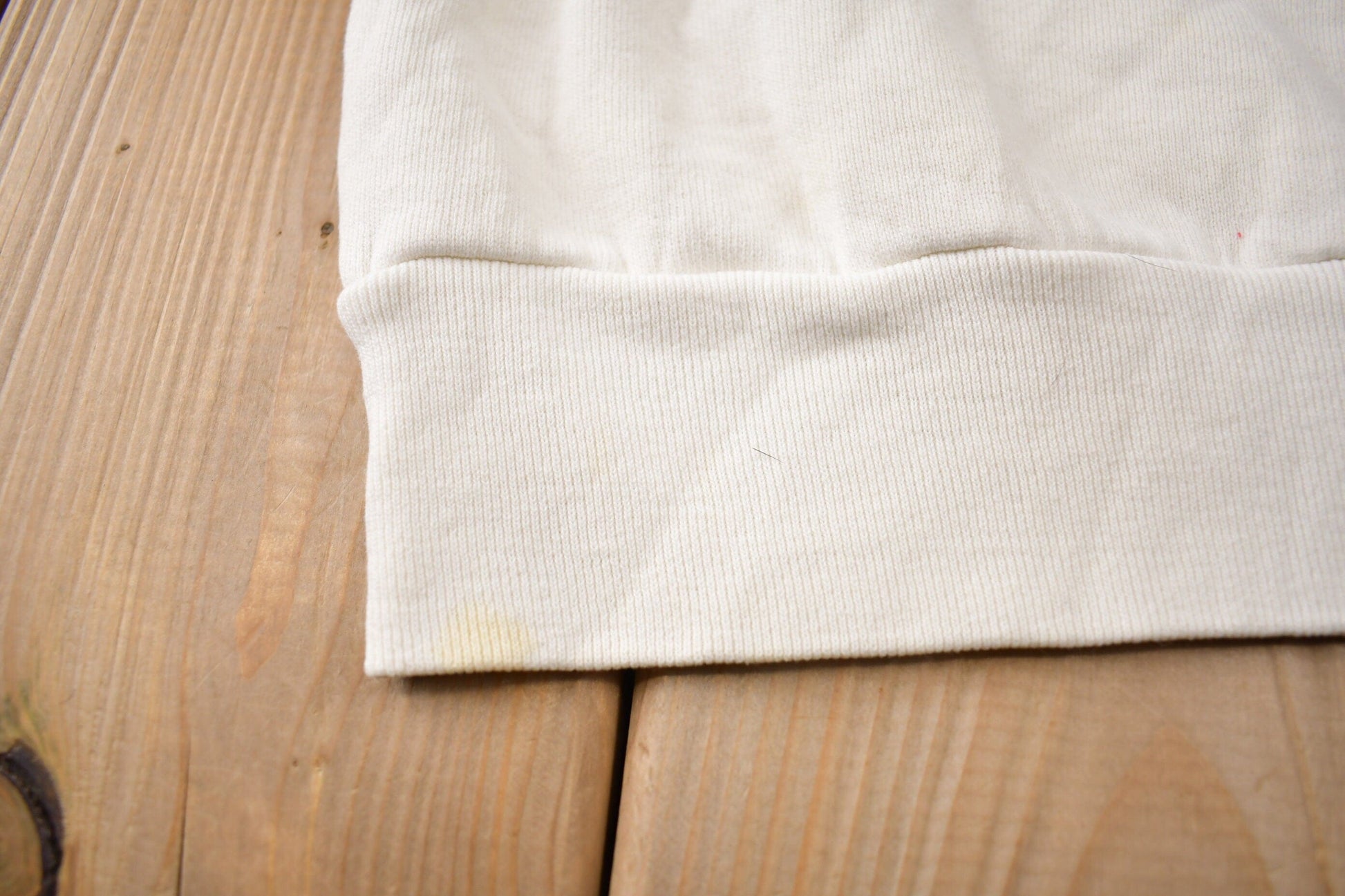 Other Clothing > Gender Neutral Adult Clothing > Hoodies & Sweatshirts > Sweatshirts Vintage 1980s East Hampton Crewneck Men's Small