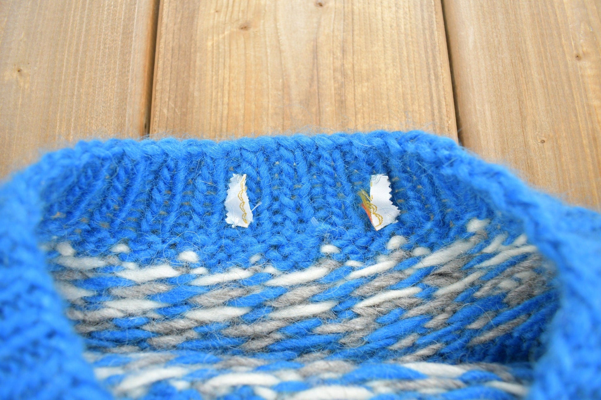 Other Clothing > Gender Neutral Adult Clothing > Hoodies & Sweatshirts > Sweatshirts Vintage 1980s Hand Made 100% Wool Nordic Knit Sweater Apres Ski Men's Medium