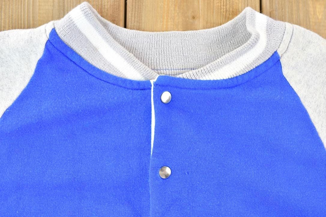 Other Clothing > Gender Neutral Adult Clothing > Hoodies & Sweatshirts > Sweatshirts Vintage 1980s Jaguar Quarter Button Outdoorsman Crewneck Sweatshirt Men's Large