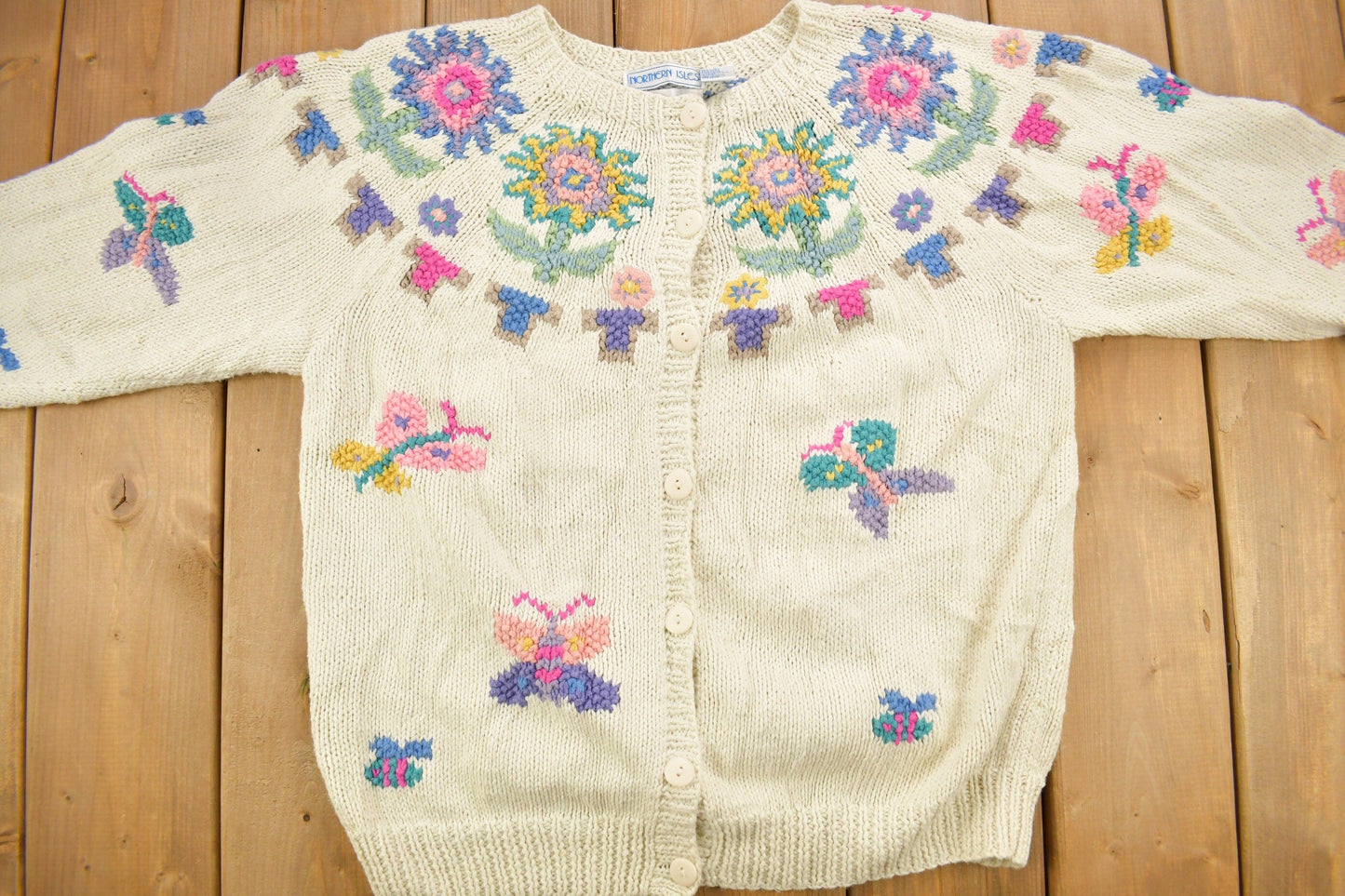 Other Clothing > Gender Neutral Adult Clothing > Hoodies & Sweatshirts > Sweatshirts Vintage 1980s Northern Isles Hand Knit Cardigan Sweater Women's M