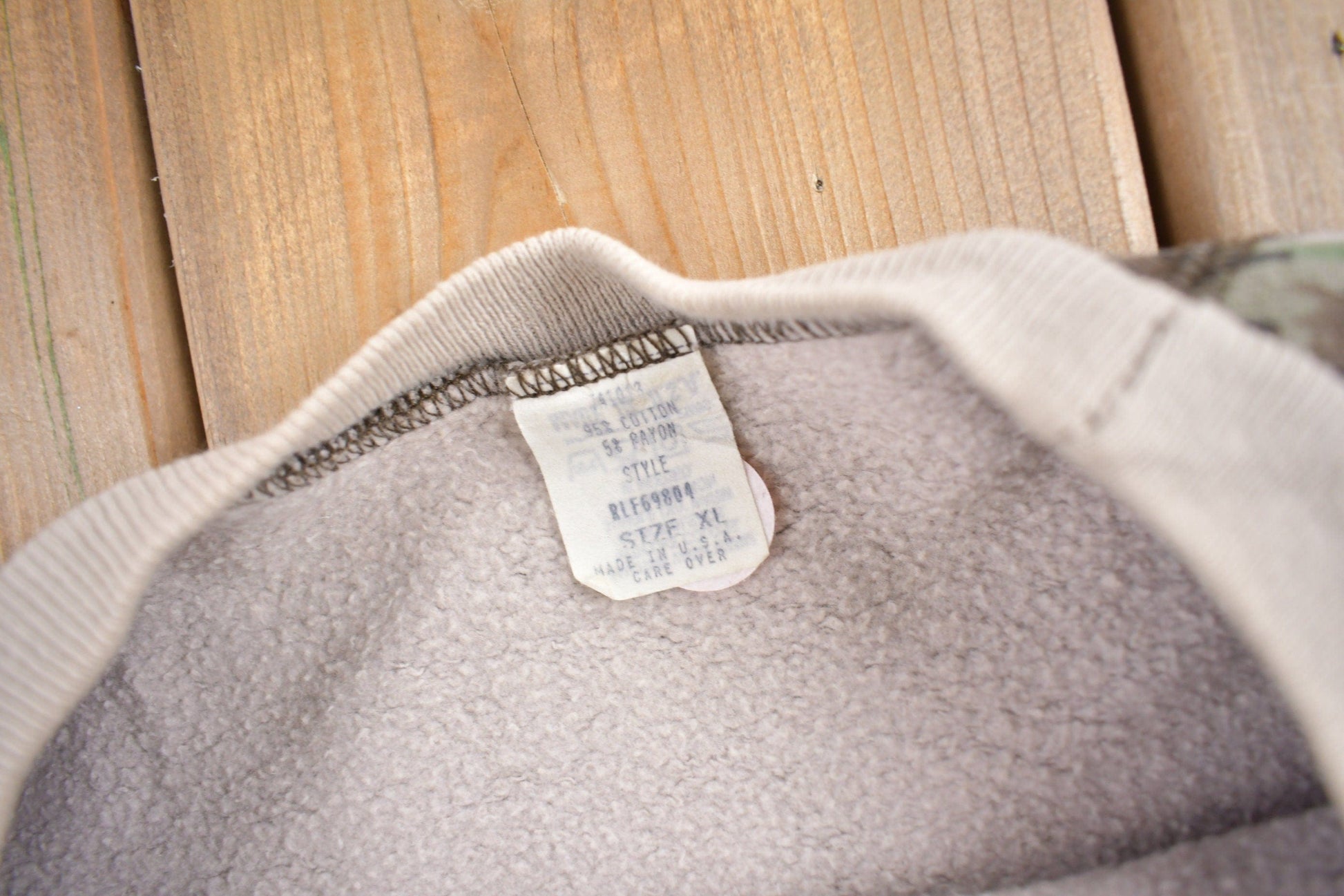 Other Clothing > Gender Neutral Adult Clothing > Hoodies & Sweatshirts > Sweatshirts Vintage 1980s Real Tree Bark Camo Crewneck Sweatshirt Men's Medium