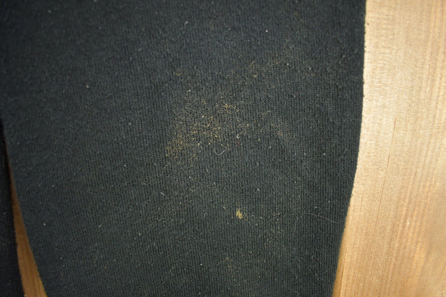 Other Clothing > Gender Neutral Adult Clothing > Hoodies & Sweatshirts > Sweatshirts Vintage 1980s Wolf Themed Crewneck Sweatshirt Men's Small