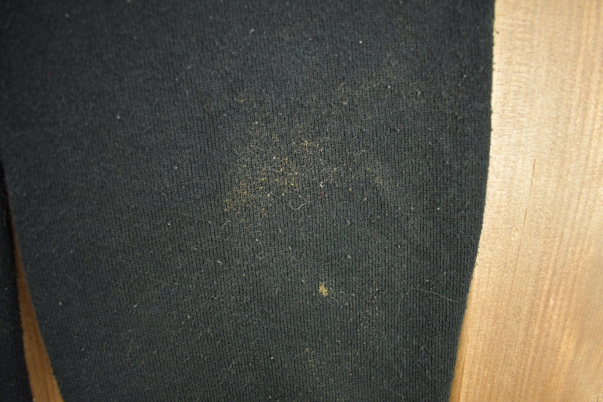 Other Clothing > Gender Neutral Adult Clothing > Hoodies & Sweatshirts > Sweatshirts Vintage 1980s Wolf Themed Crewneck Sweatshirt Men's Small